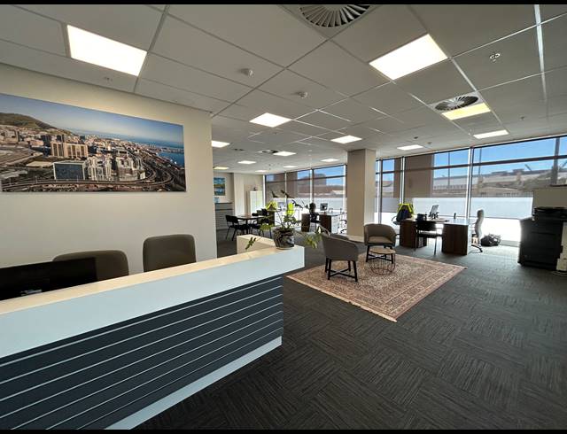 114M² BUILDING TO LET IN FORESHORE